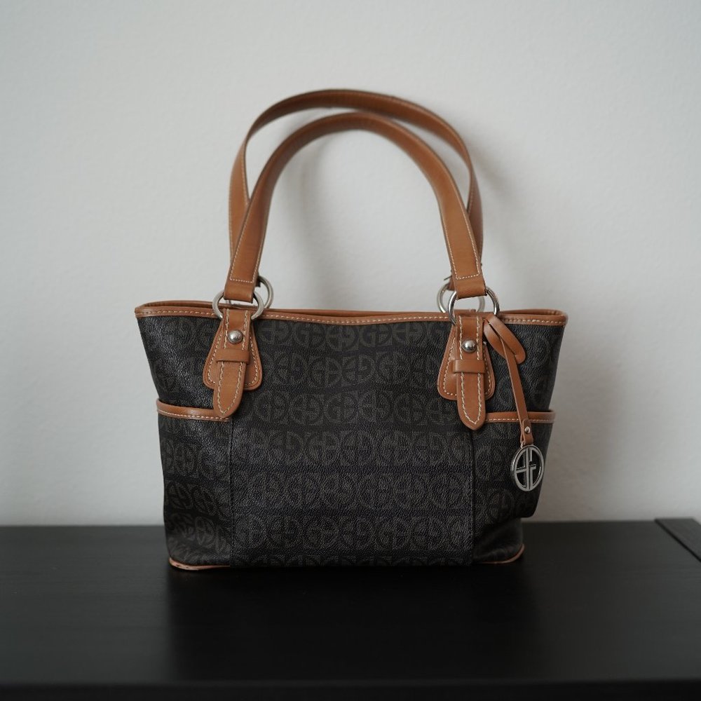 Giani Bernini Block Signature Tote